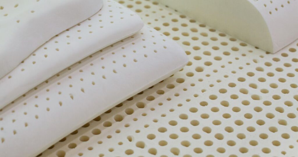 Mattresses made from organic latex and pure wool are hypoallergenic.